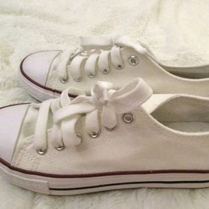 Platform sneakers size 6 white brand new